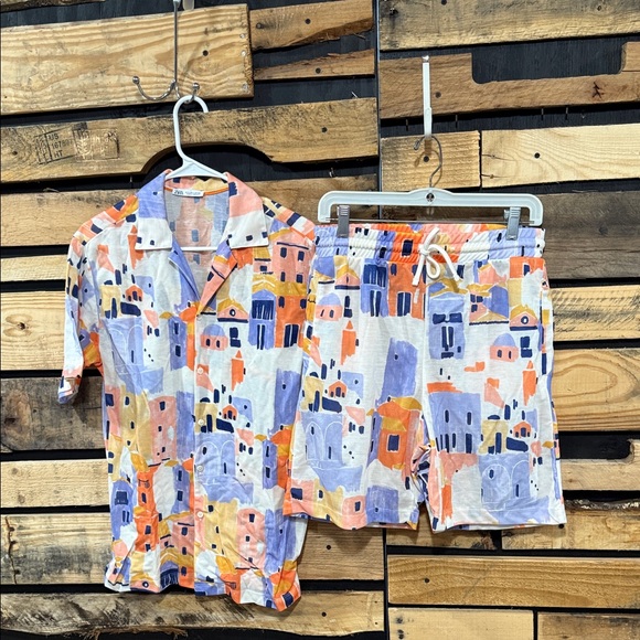 Zara Pants - Zara 2 Piece Short/Shirt Set Fun Print Women’s Size Small